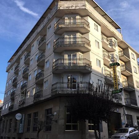 Hotel Restaurante Derby O Carballiño Zewnętrze zdjęcie