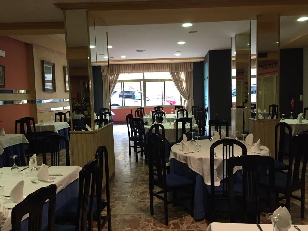 Hotel Restaurante Derby O Carballiño Zewnętrze zdjęcie