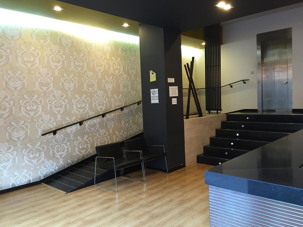 Hotel Restaurante Derby O Carballiño Zewnętrze zdjęcie